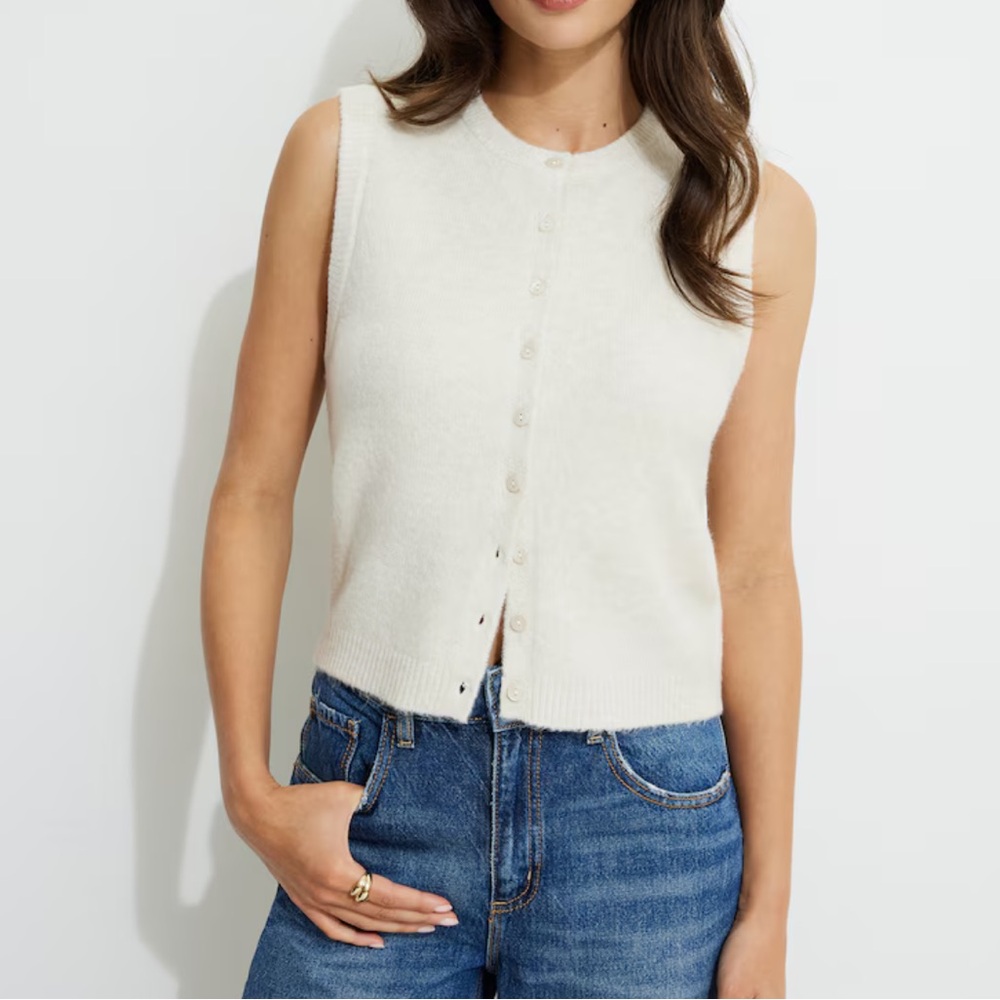 Dynamite Women's Cream Cardigan Vest